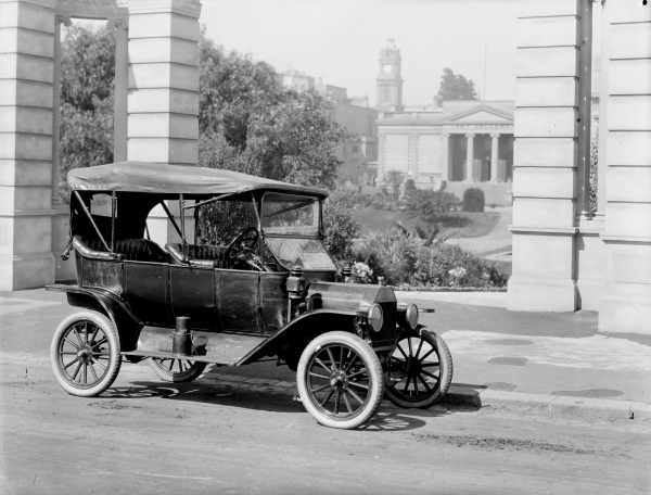 On March 31 1925 Ford announced that Geelong was to be the Australian 